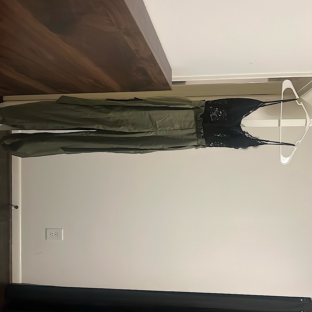 Can’t Forget it Cargo Jumpsuit 
SIZE - L
Color: Black/green combo